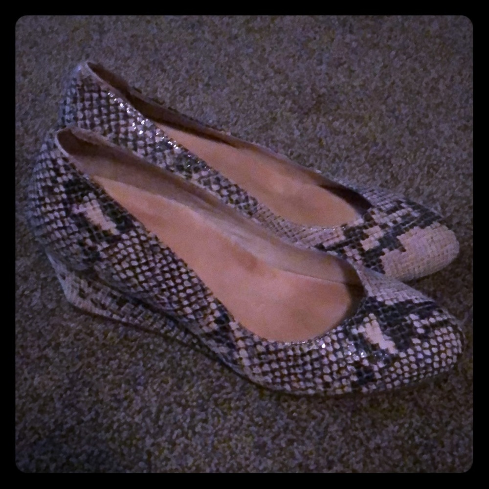 Vionic wedges